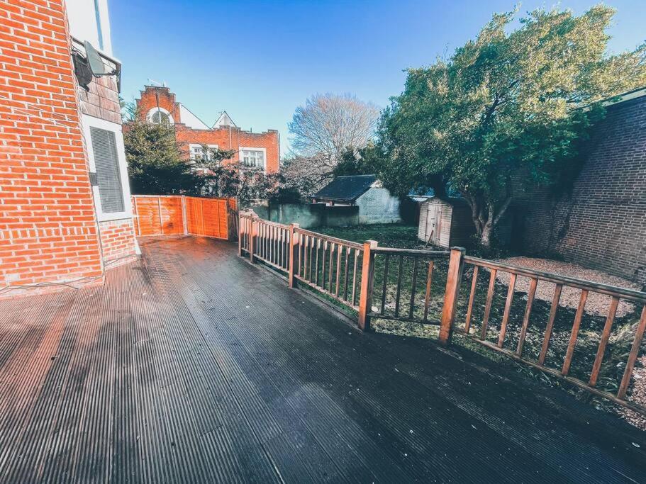 Apartamento Modern 3 Ground Floor Parking And Garden Bournemouth Exterior foto